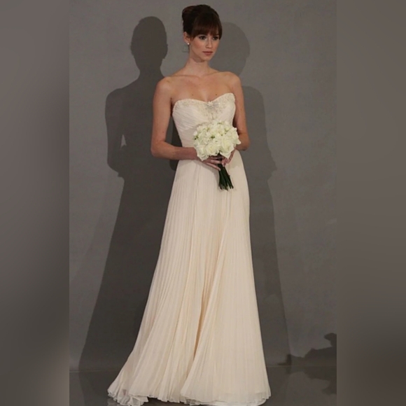 Theia Ivory Pleated Chiffon Strapless Gown With Beaded Inset US 6 Formal Wedding - Picture 1 of 17